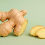 Heilsamer Ingwer mit dem Löffel